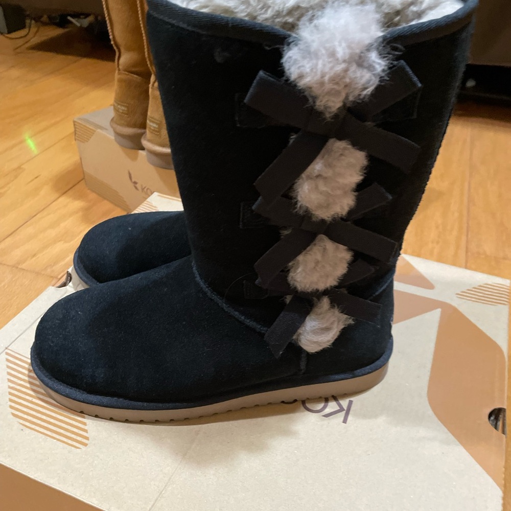 Koolaburra Women's Victoria Tall Black Boots with Fur Accents